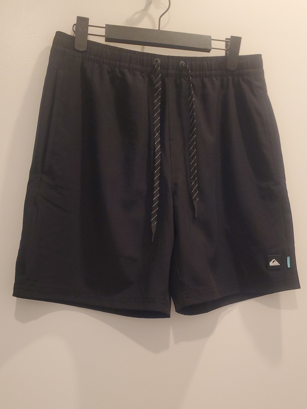 Quiksilver Men's Black Drawstring Hybrid Shorts